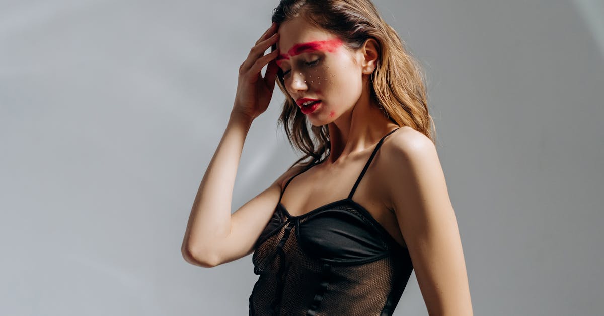 découvrez les dernières tendances en lingerie pour rester à la pointe de la mode. explorez des styles innovants, des tissus élégants et des coupes flatteuses qui sauront mettre en valeur votre féminité tout en garantissant confort et soutien.